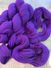 Pretty Twisted Yarns BFL